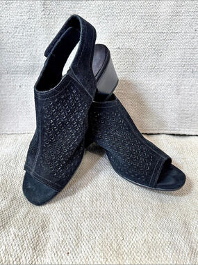 Leather Black Open Toe block Heels US 8 1/2 wm’s